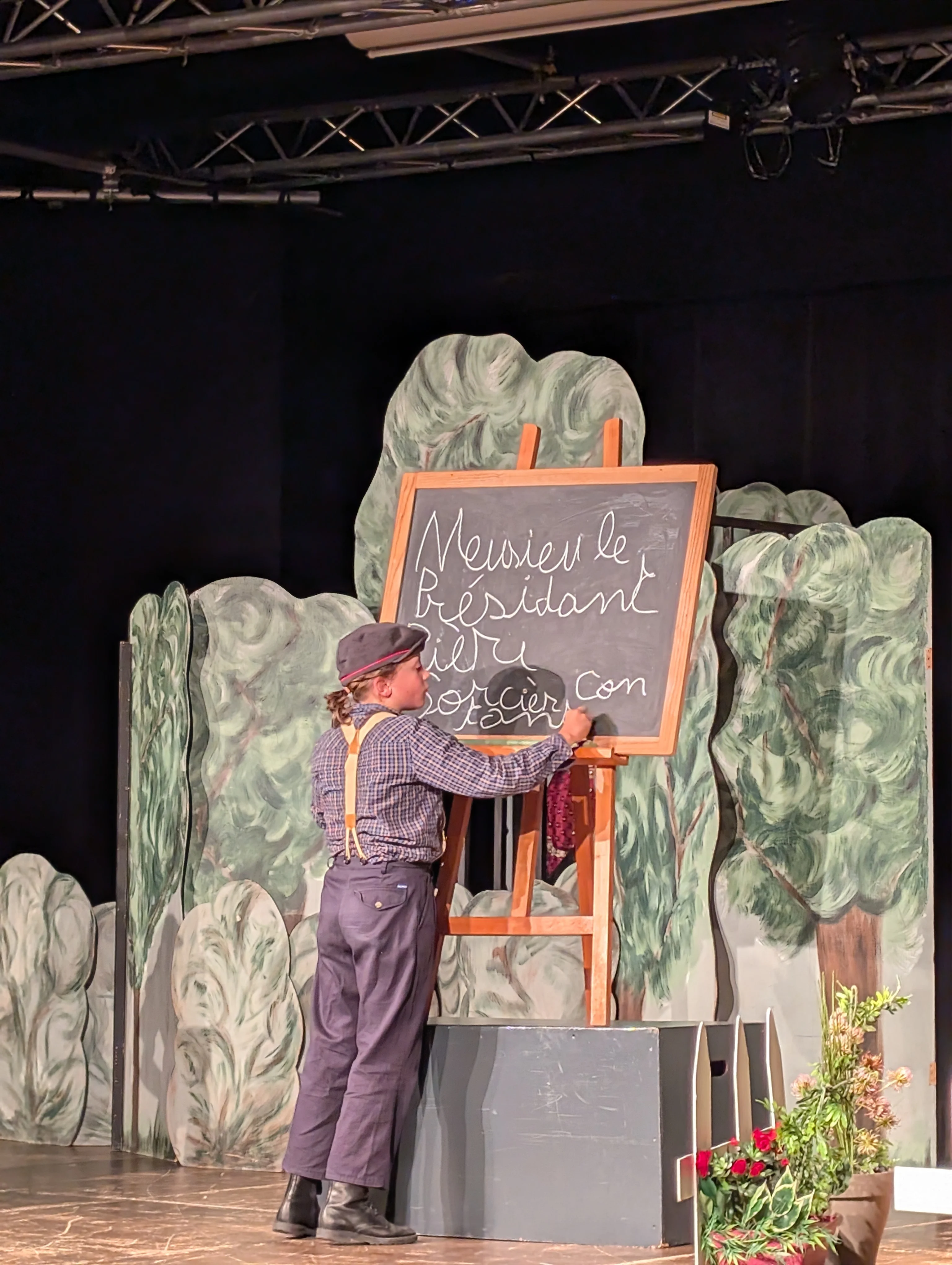 La sorcière et le commissaire