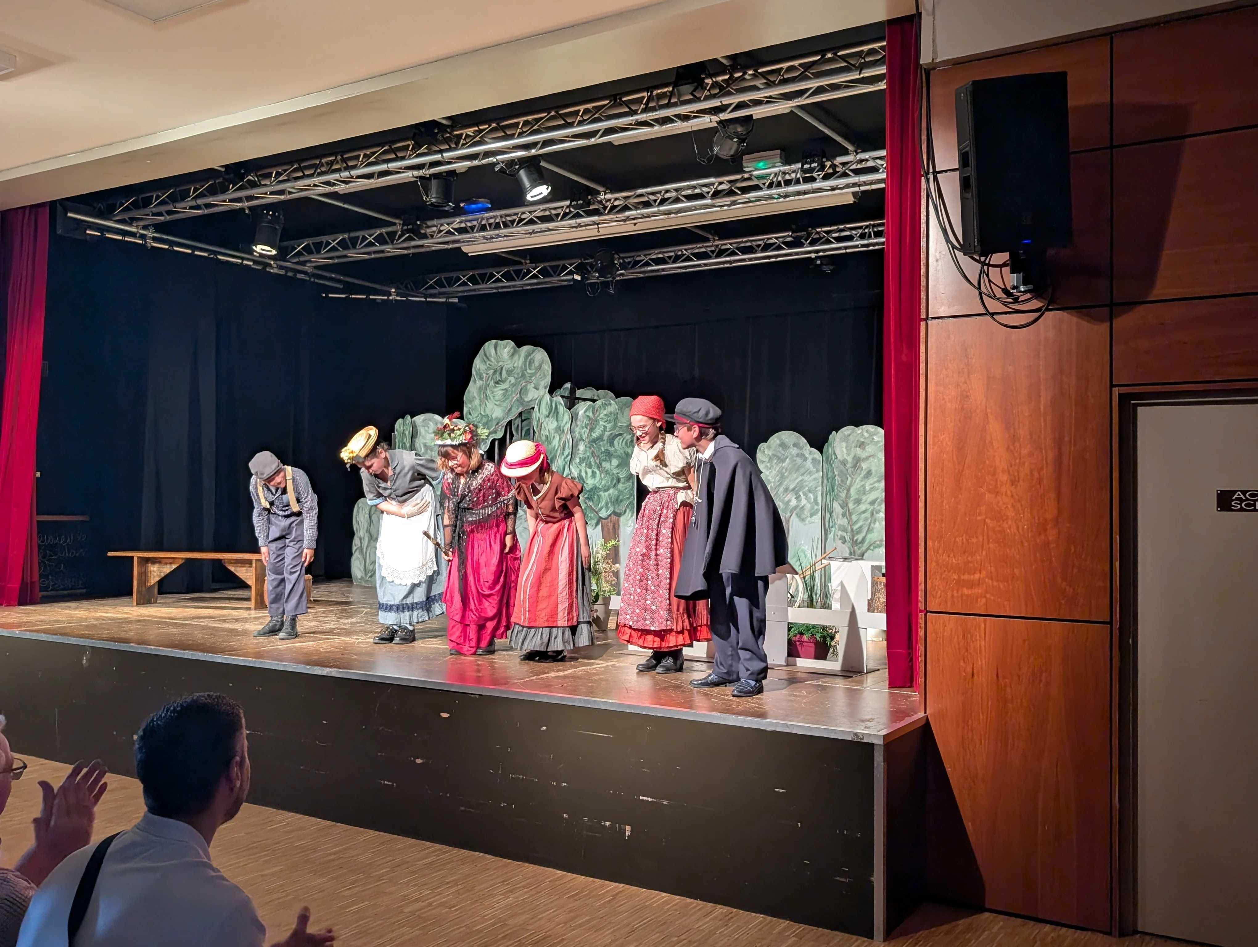La sorcière et le commissaire